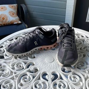 Womens On Cloud Cloudflow Sneakers in Rock Rose